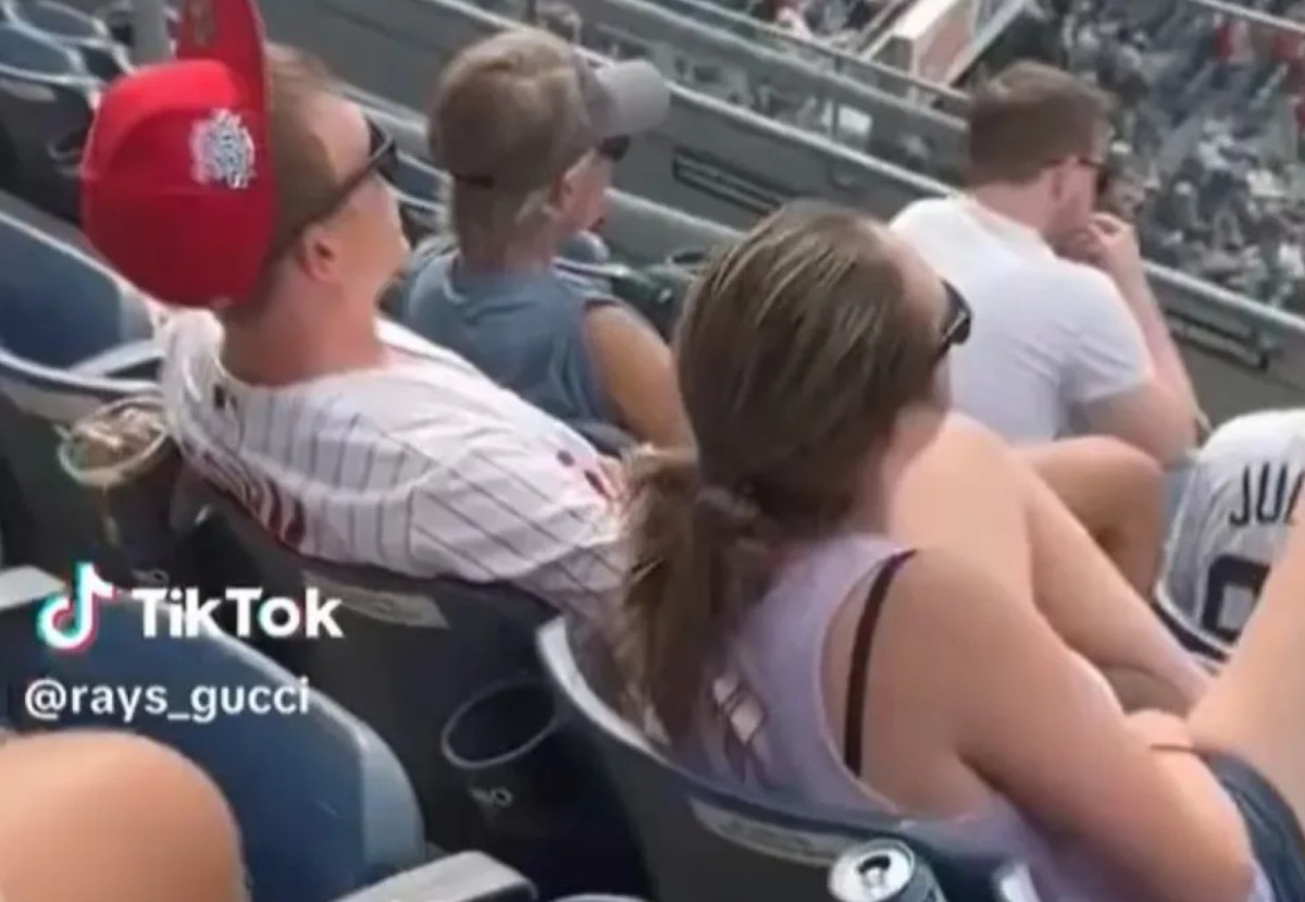 Phillies Yankees Couple Fan Video and Social Media